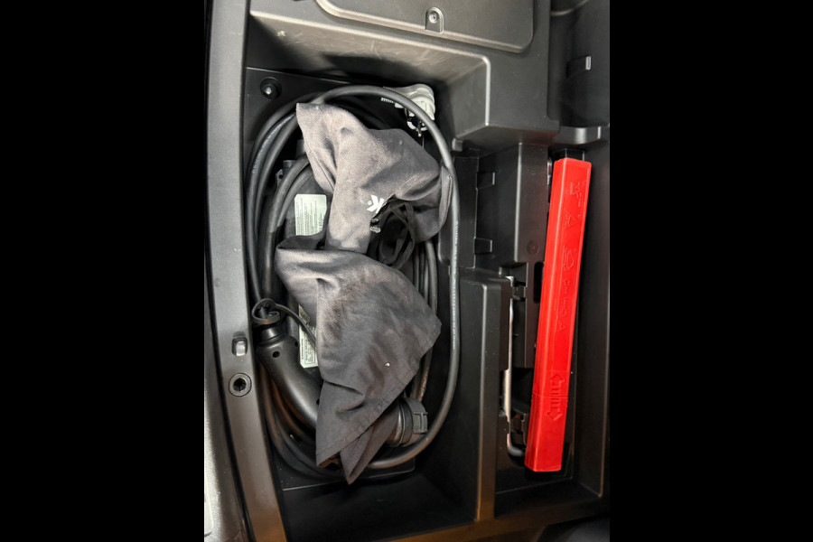 Mitsubishi Eclipse Cross 2.4 PHEV Instyle | Afneembare Trekhaak | Navigatie | Cruise Control | Camera | Elektrische stoel