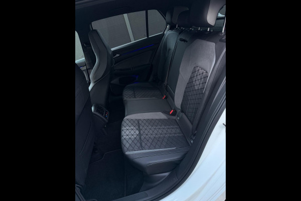 Volkswagen Golf 1.5 eTSI 3x R-Line CarPlay Camera