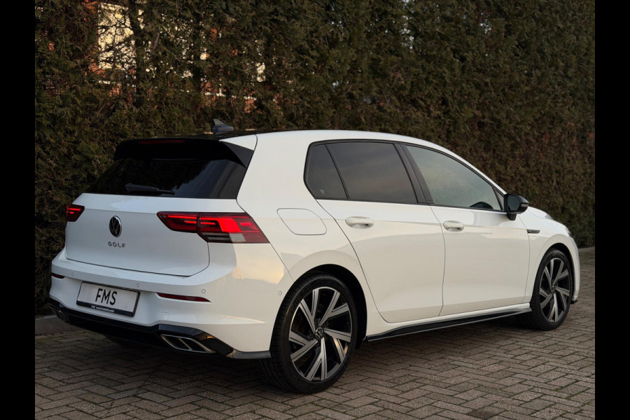 Volkswagen Golf 1.5 eTSI 3x R-Line CarPlay Camera