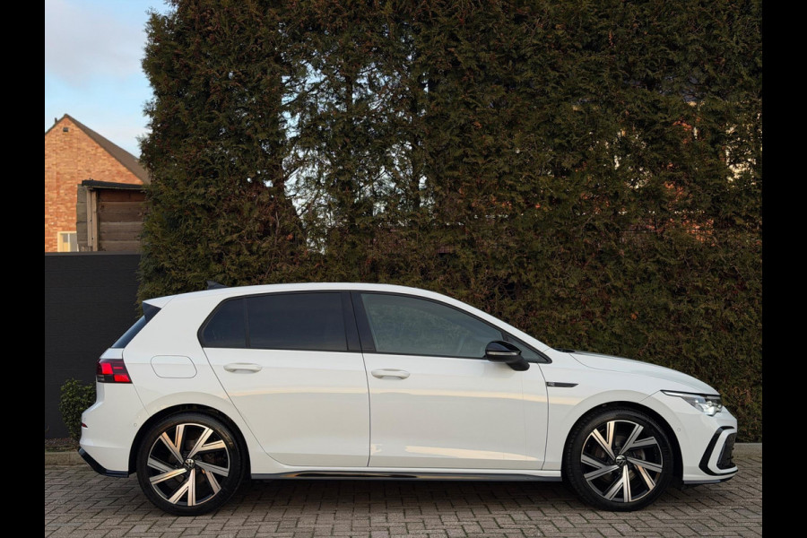 Volkswagen Golf 1.5 eTSI 3x R-Line CarPlay Camera
