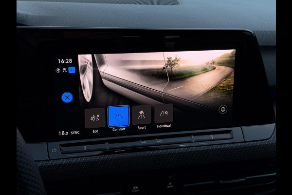 Volkswagen Golf 1.5 eTSI 3x R-Line CarPlay Camera