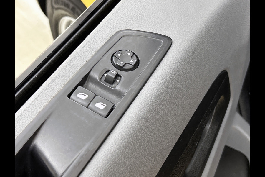 Peugeot Expert 2.0 HDI Euro6 123PK L2 Premium / 2xSchuifdeur / Trekhaak / Airco / Apk 01-2027