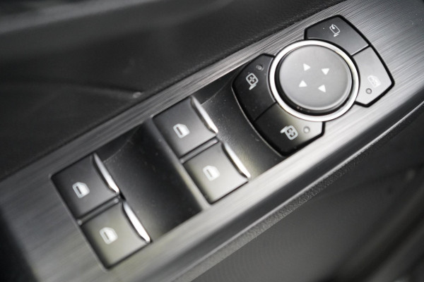 Ford Kuga 2.5 PHEV ST-Line | Navigatie | Head-Up | Stoelverwarming | Apple Carplay | Achteruitrijcamera