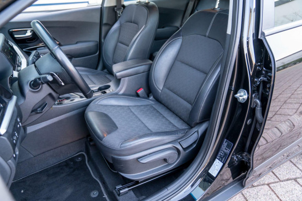 Kia Niro 1.6 GDi Hybrid DynamicLine|Prijs rijklaar incl 12 mnd garantie|Trekhaak Camera ACC Carplay