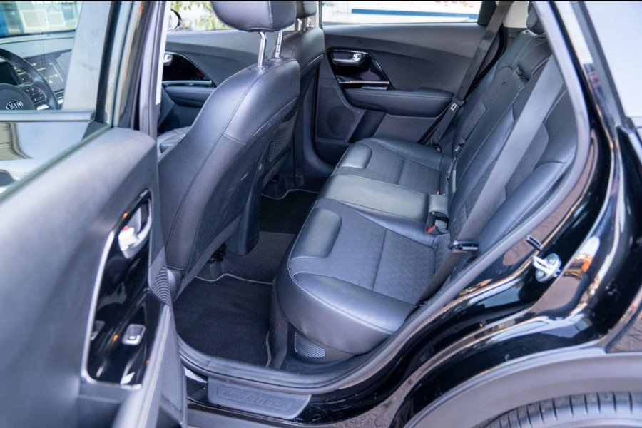 Kia Niro 1.6 GDi Hybrid DynamicLine|Prijs rijklaar incl 12 mnd garantie|Trekhaak Camera ACC Carplay