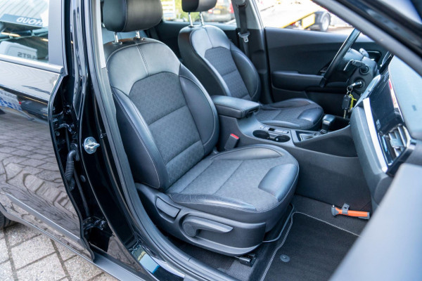 Kia Niro 1.6 GDi Hybrid DynamicLine|Prijs rijklaar incl 12 mnd garantie|Trekhaak Camera ACC Carplay