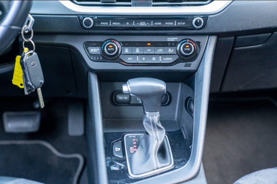 Kia Niro 1.6 GDi Hybrid DynamicLine|Prijs rijklaar incl 12 mnd garantie|Trekhaak Camera ACC Carplay