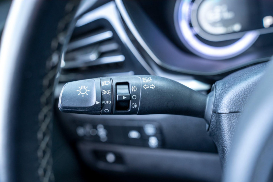 Kia Niro 1.6 GDi Hybrid DynamicLine|Prijs rijklaar incl 12 mnd garantie|Trekhaak Camera ACC Carplay