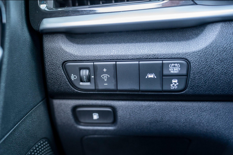 Kia Niro 1.6 GDi Hybrid DynamicLine|Prijs rijklaar incl 12 mnd garantie|Trekhaak Camera ACC Carplay