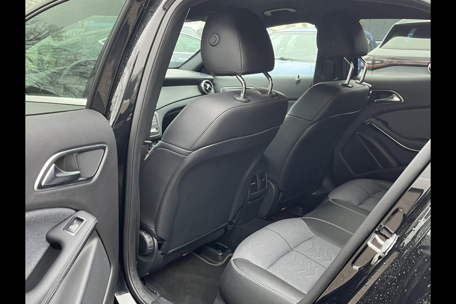 Mercedes-Benz GLA 180 Premium Plus Stoelverwarming | Climate Control | Camera | Top onderhouden | 12 maanden BOVAG-garantie