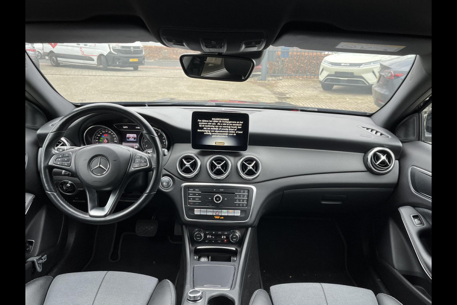 Mercedes-Benz GLA 180 Premium Plus Stoelverwarming | Climate Control | Camera | Top onderhouden | 12 maanden BOVAG-garantie