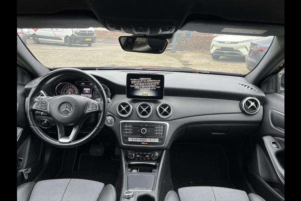 Mercedes-Benz GLA 180 Premium Plus Stoelverwarming | Climate Control | Camera | Top onderhouden | 12 maanden BOVAG-garantie