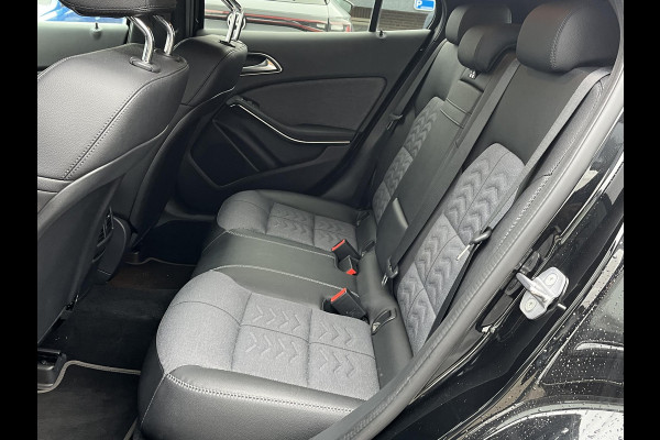 Mercedes-Benz GLA 180 Premium Plus Stoelverwarming | Climate Control | Camera | Top onderhouden | 12 maanden BOVAG-garantie