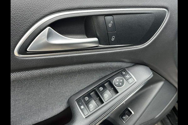 Mercedes-Benz GLA 180 Premium Plus Stoelverwarming | Climate Control | Camera | Top onderhouden | 12 maanden BOVAG-garantie