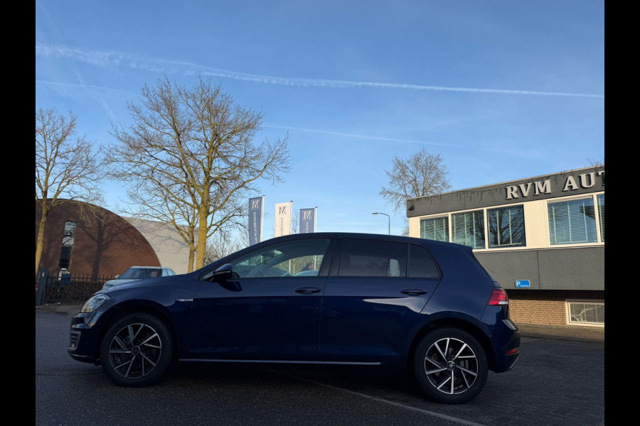 Volkswagen e-Golf e-Golf VERWACHT SOH 90% | ACHTERUITRIJ CAMERA | DIG. DASH| DODE HOEK| CARPLAY| STOELVERWARMING| LEUKE COMPLETE AUTO| RIJKLAAR INCL. 12 MND BOVAG GARANTIE