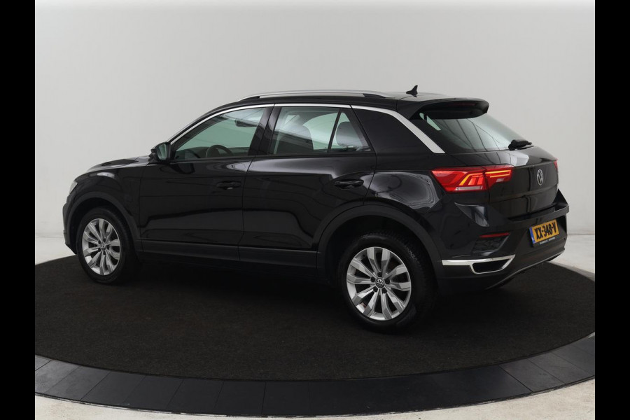 Volkswagen T-Roc 1.0 TSI Style | Carplay | Adaptive cruise | Parkeerhulp | Climate control | Bluetooth | 17'' lichtmetalen velgen
