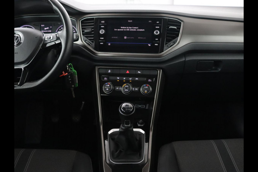 Volkswagen T-Roc 1.0 TSI Style | Carplay | Adaptive cruise | Parkeerhulp | Climate control | Bluetooth | 17'' lichtmetalen velgen