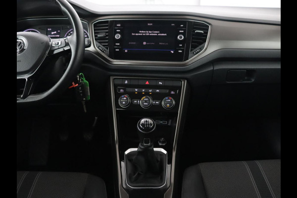 Volkswagen T-Roc 1.0 TSI Style | Carplay | Adaptive cruise | Parkeerhulp | Climate control | Bluetooth | 17'' lichtmetalen velgen