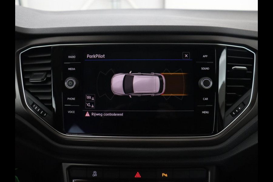 Volkswagen T-Roc 1.0 TSI Style | Carplay | Adaptive cruise | Parkeerhulp | Climate control | Bluetooth | 17'' lichtmetalen velgen
