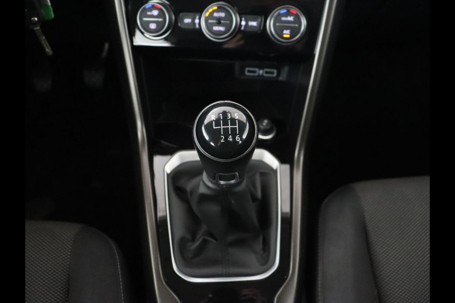 Volkswagen T-Roc 1.0 TSI Style | Carplay | Adaptive cruise | Parkeerhulp | Climate control | Bluetooth | 17'' lichtmetalen velgen