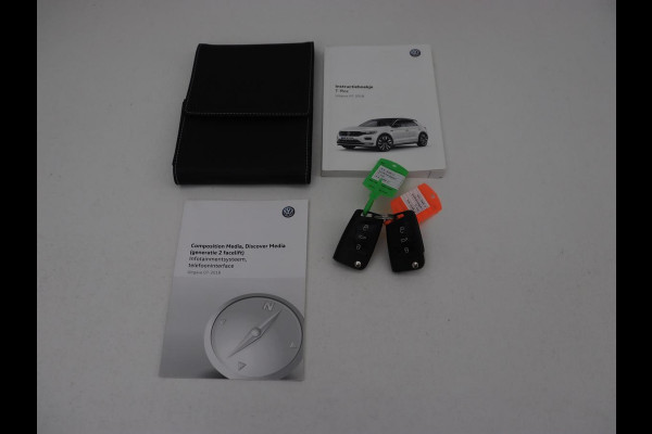 Volkswagen T-Roc 1.0 TSI Style | Carplay | Adaptive cruise | Parkeerhulp | Climate control | Bluetooth | 17'' lichtmetalen velgen