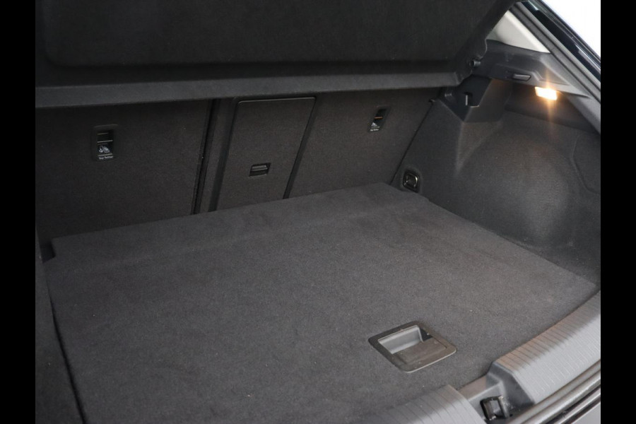 Volkswagen T-Roc 1.0 TSI Style | Carplay | Adaptive cruise | Parkeerhulp | Climate control | Bluetooth | 17'' lichtmetalen velgen