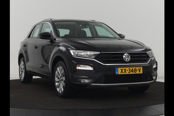 Volkswagen T-Roc 1.0 TSI Style | Carplay | Adaptive cruise | Parkeerhulp | Climate control | Bluetooth | 17'' lichtmetalen velgen