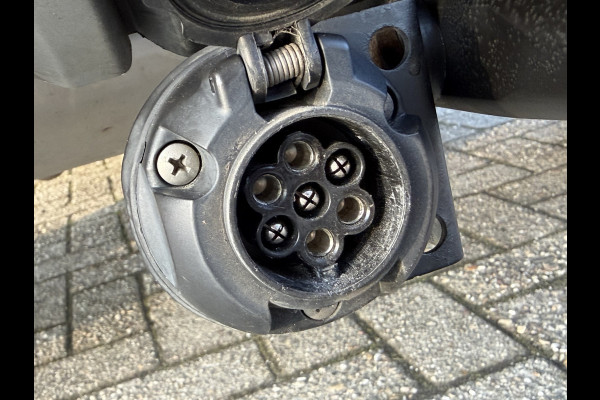 Nissan QASHQAI 1.3 DIG-T N-Connecta / Camera / Parkeersensoren / Trekhaak 1.300KG / Panoramadak / Carplay