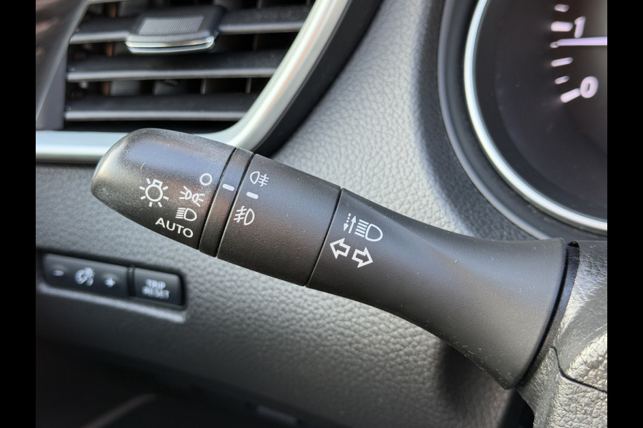Nissan QASHQAI 1.3 DIG-T N-Connecta / Camera / Parkeersensoren / Trekhaak 1.300KG / Panoramadak / Carplay
