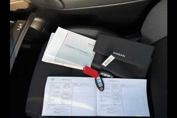 Nissan QASHQAI 1.3 DIG-T N-Connecta / Camera / Parkeersensoren / Trekhaak 1.300KG / Panoramadak / Carplay