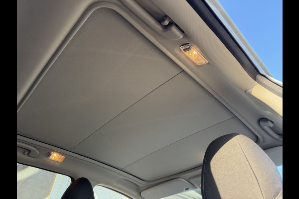 Nissan QASHQAI 1.3 DIG-T N-Connecta / Camera / Parkeersensoren / Trekhaak 1.300KG / Panoramadak / Carplay