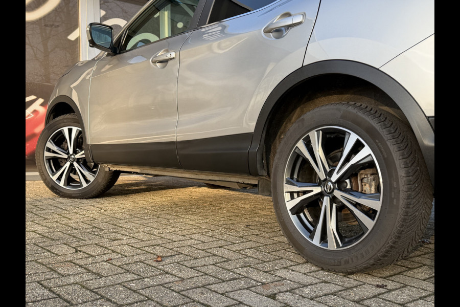 Nissan QASHQAI 1.3 DIG-T N-Connecta / Camera / Parkeersensoren / Trekhaak 1.300KG / Panoramadak / Carplay