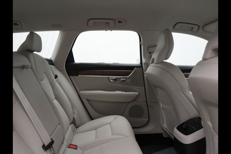 Volvo V90 T6 AWD Plus Bright Plug In Hybrid 350pk Dealer O.H. PHEV | Trekhaak Af Fabriek | Adaptive Cruise | Camera | Lederen Sportstoelen Memory & Verwarmd | Google Assistent | Apple Carplay | Keyless | Virtual | Blis | Navigatie | DAB |