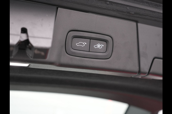 Volvo V90 T6 AWD Plus Bright Plug In Hybrid 350pk Dealer O.H. PHEV | Trekhaak Af Fabriek | Adaptive Cruise | Camera | Lederen Sportstoelen Memory & Verwarmd | Google Assistent | Apple Carplay | Keyless | Virtual | Blis | Navigatie | DAB |