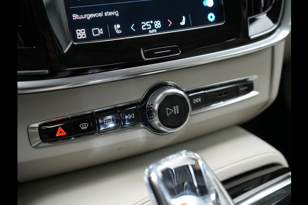 Volvo V90 T6 AWD Plus Bright Plug In Hybrid 350pk Dealer O.H. PHEV | Trekhaak Af Fabriek | Adaptive Cruise | Camera | Lederen Sportstoelen Memory & Verwarmd | Google Assistent | Apple Carplay | Keyless | Virtual | Blis | Navigatie | DAB |