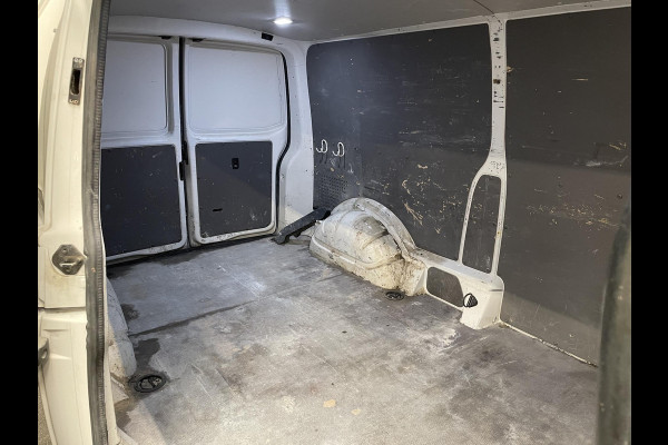 Volkswagen Transporter 2.0 TDI L2H1 110PK T6.1 Airco Cruise Control Apple CarPlay/MirrorLink Trekhaak