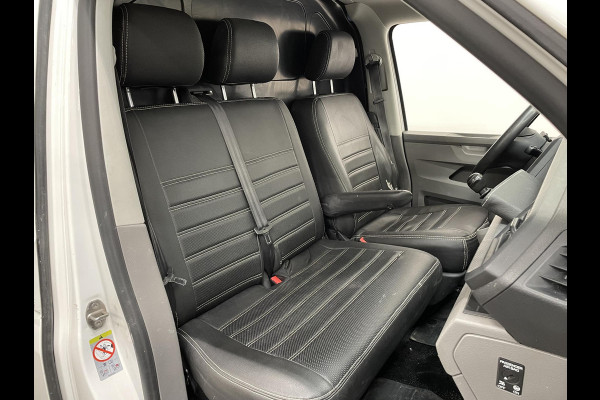 Volkswagen Transporter 2.0 TDI L2H1 110PK T6.1 Airco Cruise Control Apple CarPlay/MirrorLink Trekhaak