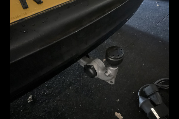 Volvo XC40 Recharge P8 AWD R-Design Carplay Adapt.Cruis Stoelverw. Elektr a.klep