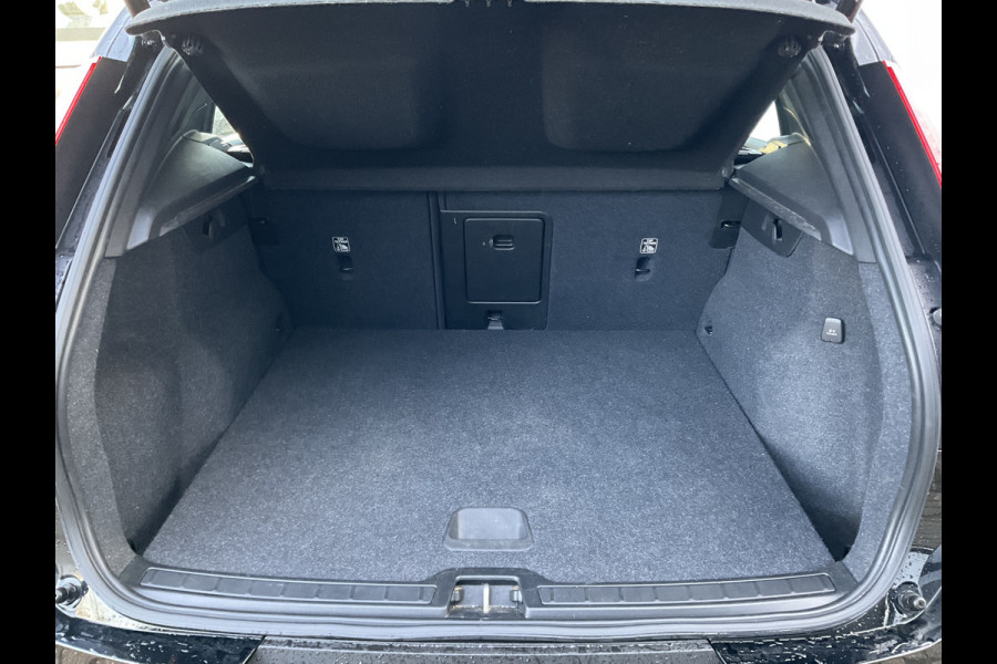 Volvo XC40 Recharge P8 AWD R-Design Carplay Adapt.Cruis Stoelverw. Elektr a.klep