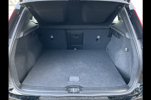 Volvo XC40 Recharge P8 AWD R-Design Carplay Adapt.Cruis Stoelverw. Elektr a.klep