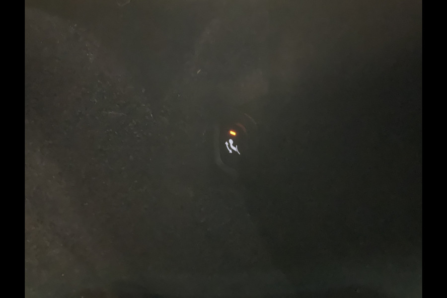 Volvo XC40 Recharge P8 AWD R-Design Carplay Adapt.Cruis Stoelverw. Elektr a.klep