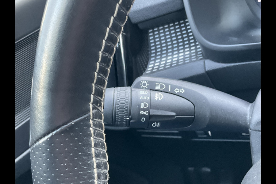 Volvo XC40 Recharge P8 AWD R-Design Carplay Adapt.Cruis Stoelverw. Elektr a.klep