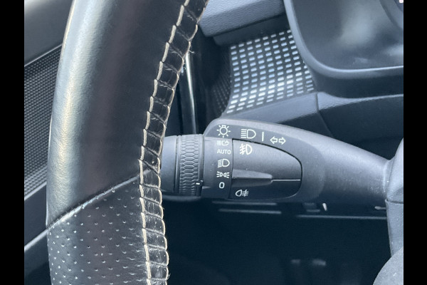 Volvo XC40 Recharge P8 AWD R-Design Carplay Adapt.Cruis Stoelverw. Elektr a.klep