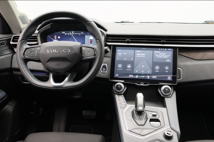 Lynk & Co 01 1.5 261PK Plug-in Hybrid *Trekhaak* Pano/dak Apple/Carplay Adaptive/Cruise