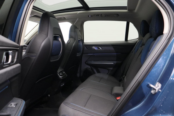 Lynk & Co 01 1.5 261PK Plug-in Hybrid *Trekhaak* Pano/dak Apple/Carplay Adaptive/Cruise