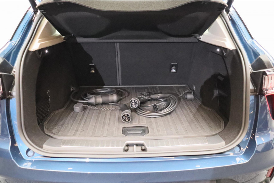 Lynk & Co 01 1.5 261PK Plug-in Hybrid *Trekhaak* Pano/dak Apple/Carplay Adaptive/Cruise