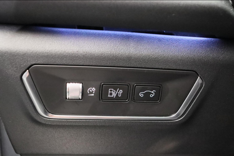 Lynk & Co 01 1.5 261PK Plug-in Hybrid *Trekhaak* Pano/dak Apple/Carplay Adaptive/Cruise