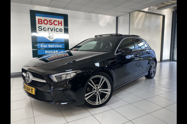 Mercedes-Benz A-Klasse 220 Launch Edition Premium Panoramadak / Leer / Trekhaak /19 inch velgen