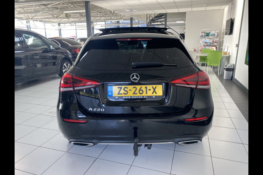 Mercedes-Benz A-Klasse 220 Launch Edition Premium Panoramadak / Leer / Trekhaak /19 inch velgen