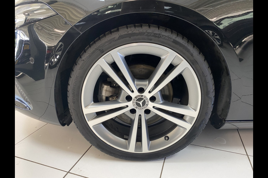 Mercedes-Benz A-Klasse 220 Launch Edition Premium Panoramadak / Leer / Trekhaak /19 inch velgen
